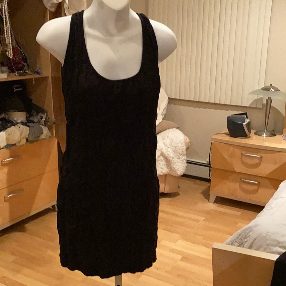 Stretchy little black dress ruching